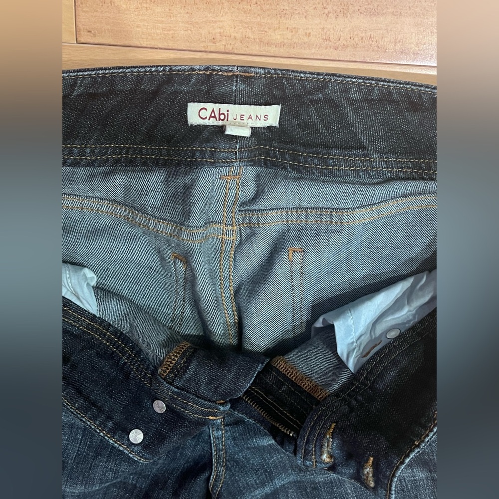 Cabi 🎈| Women's Denim Bermuda Jeans Shorts | Dark Wash - Picture 5 of 7